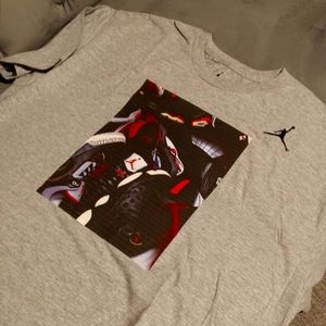Jordan shirt have multiple sizes available
